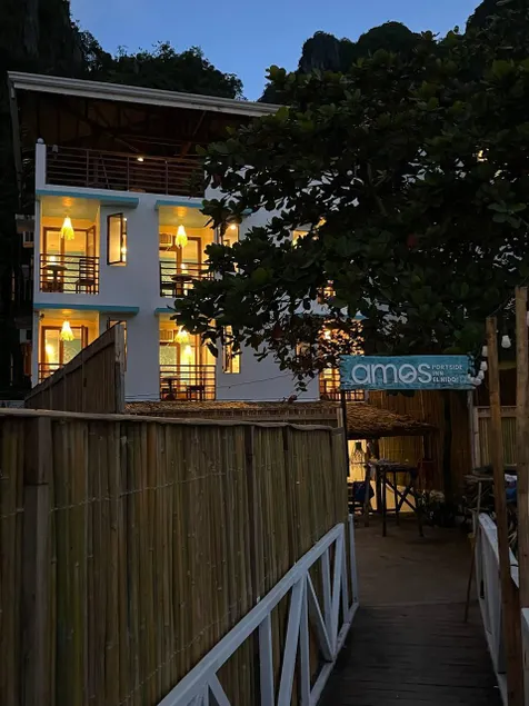 Amos Portside Inn El Nido - Image 1