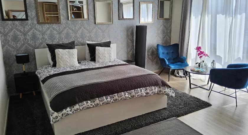 Chambre deluxe au 2ème étage, chambre double au 4ème étage hébergement chez l'habitant - Image 1