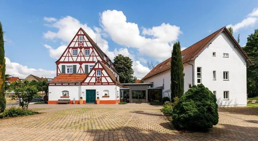 Landhotel Altes Wasserwerk GbR - Image 1