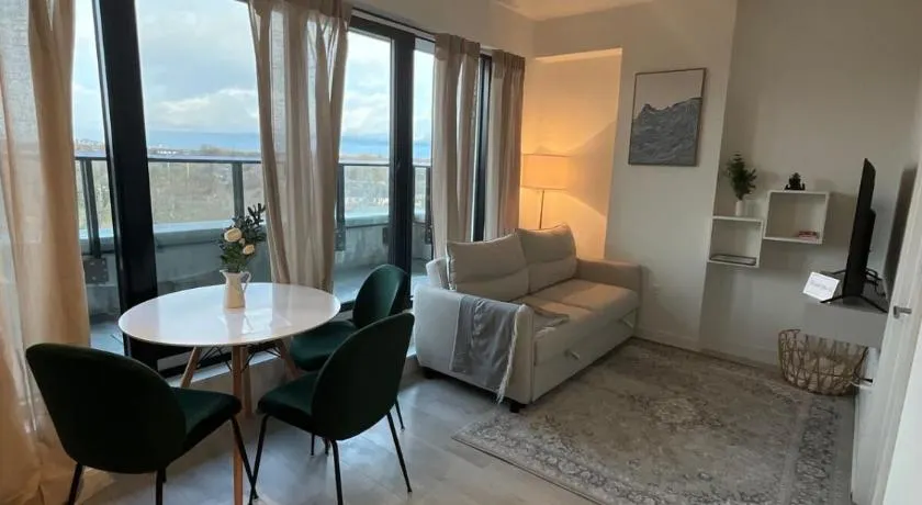 Serene Cozy 1BDRM Condo near Sherway Mall, Lakeshore, & Airport - Image 1