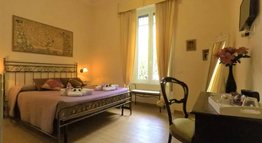 Tucci's Roma Guest House - Image 1