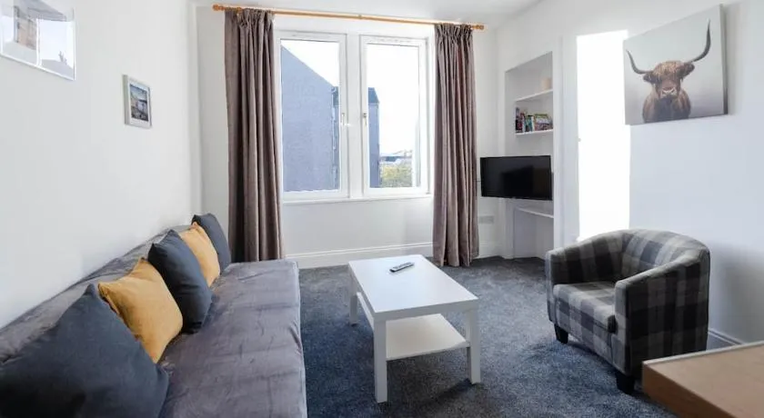 Helensburgh Holiday Apartment - Image 1