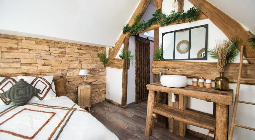 LE RELAIS DES CALECHES - La Jungle Room - Image 1