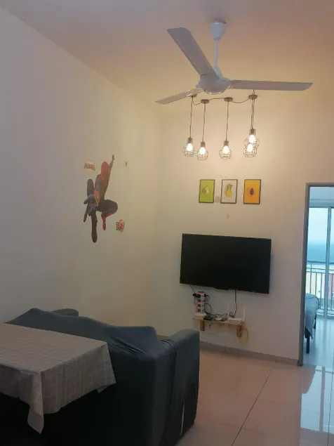 Enjoy the sunset @ Bright mesahill condo - Image 1