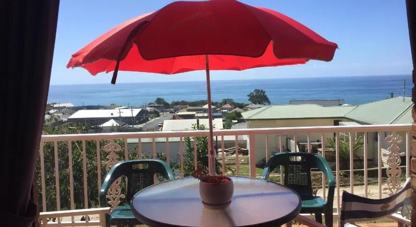 Penguin Seaside Homestay - Image 1
