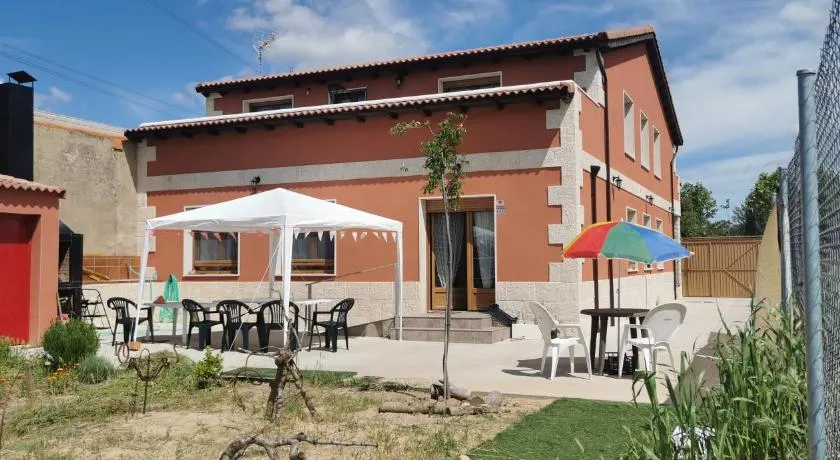 Chalet de artistas - Image 1