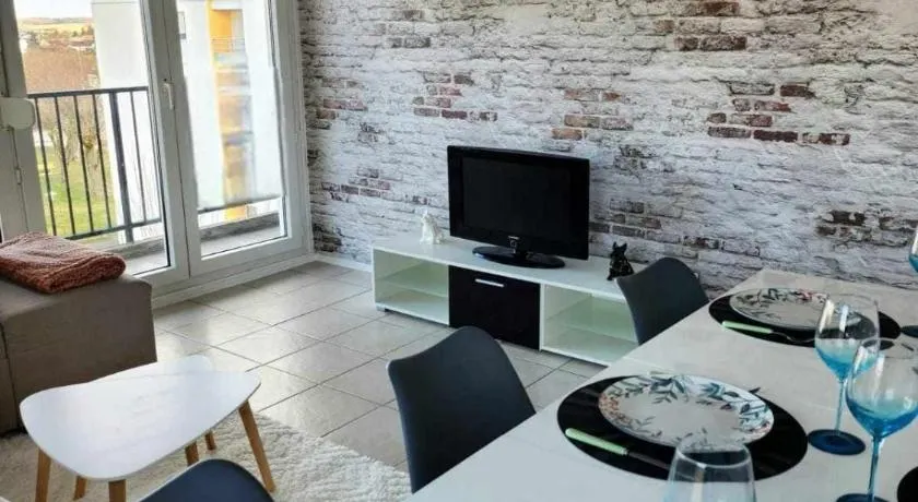 Appartement Cosy 2 chambres 4eme étage sans ascenseur - Image 1