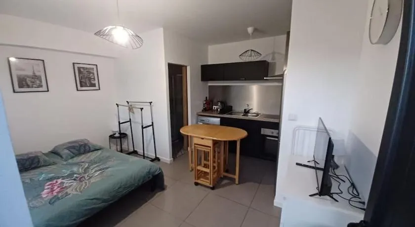 Studio Villejuif - Image 1
