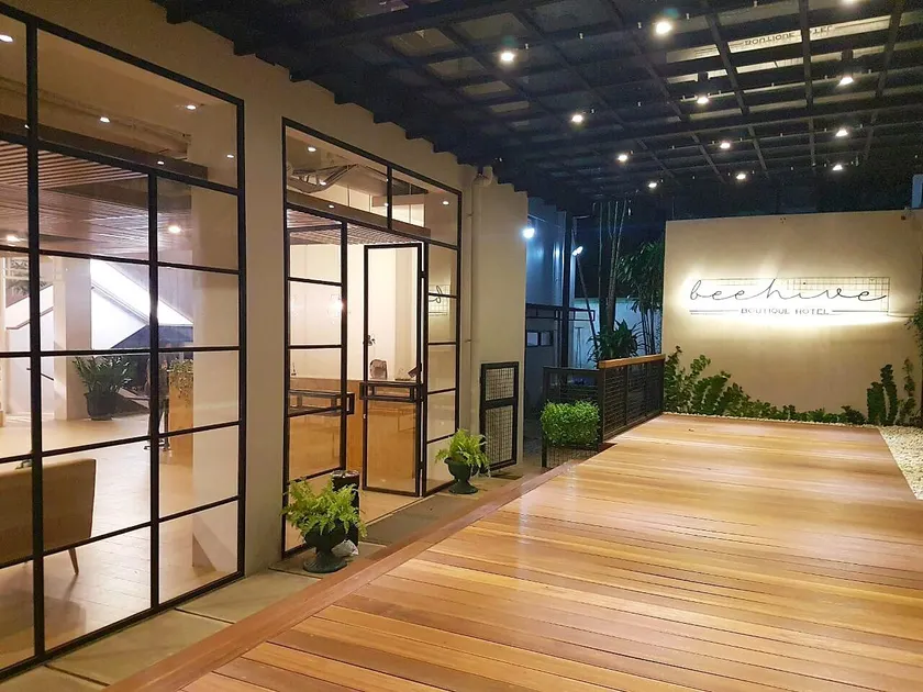 Beehive Boutique Hotel - Image 1