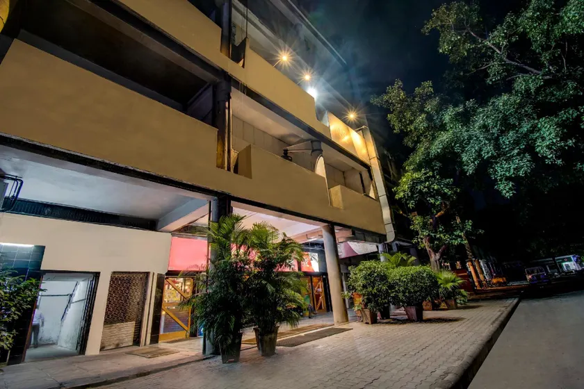 Hotel Broadway - Image 1