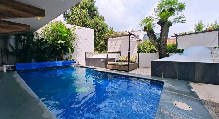 Lujoso y amplio Loft con alberca climatizada y amplia cama para alberca, Cuernavaca somos los únicos en ofrecerte 2 jacuzzis premium con agua caliente y sistema de hidromasaje tipo spa, terraza panorámica con asador de carbon y mas amenidades! - Image 1