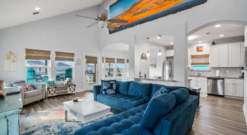 Enjoy the Breeze at Seaward - Image 1