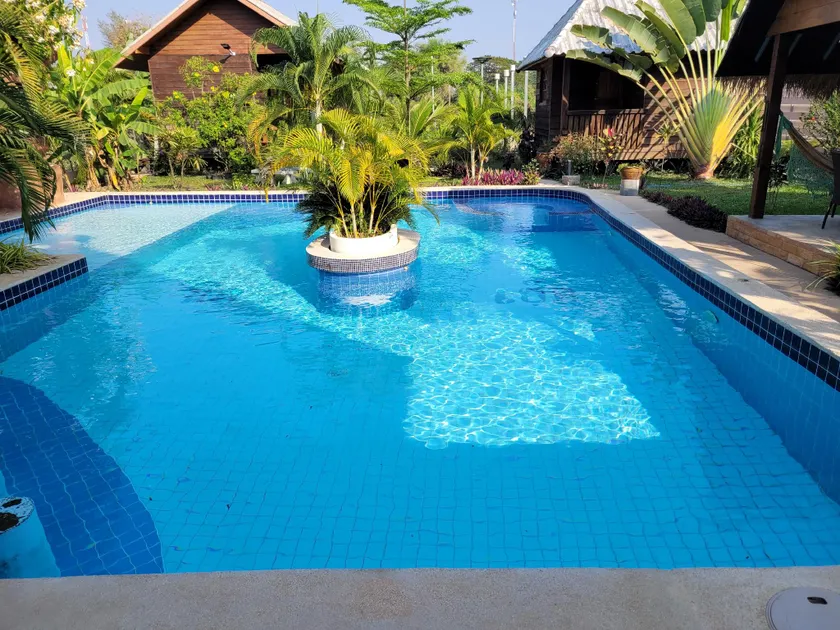 Mistercheck paradise bungalows  - Image 1