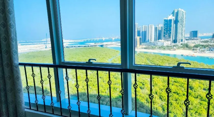 HARF4606 Huge water front 1BR Apt with 2 Sofa Beds in Alreem Island - Image 1