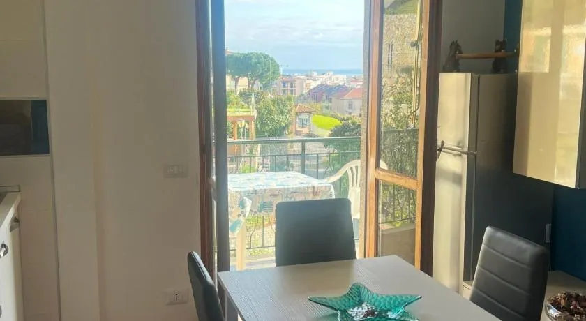 APARTMENT Aurora & Nicole IDEAL per bike 1 free parkings large e wi-fi free e x family mtb climbing con terazza vista mare - Image 1