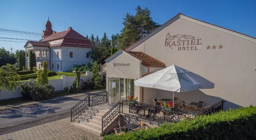 AM Hotel Kaštieľ & Restaurant - Image 1