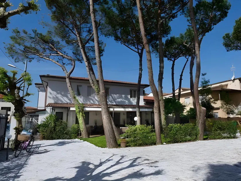 Hotel Milton - Image 1