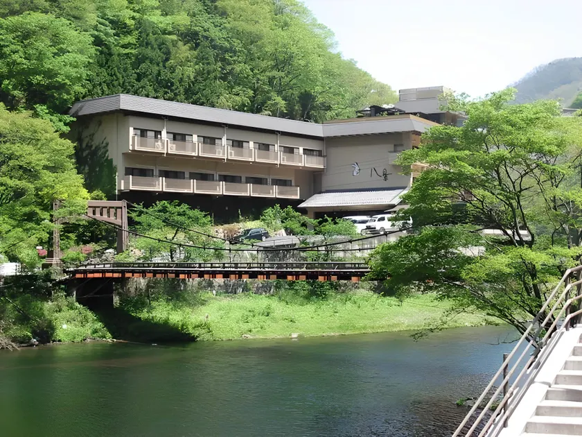 Yubara Onsen Hakkei - Image 1
