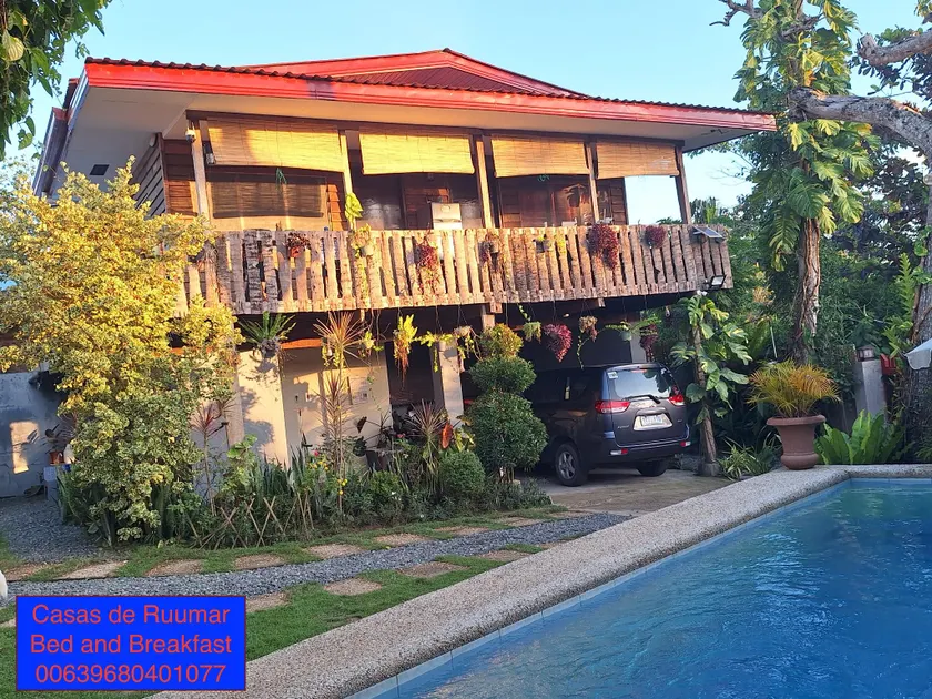 Casas de Ruumar Bed and Breakfast-Bar-Two rooms for family available - Image 1