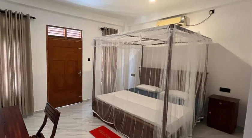 Siluni Villa Midigama - Image 1