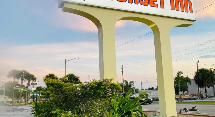 Sunset Inn- Fort Pierce, FL - Image 1