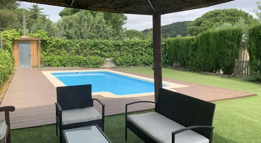 Your Pet-friendly Home In Sant Pol - Image 1
