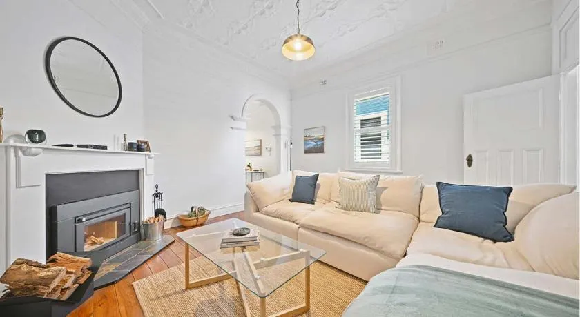 Dora Cottage - Heritage, Central & Cosy - Image 1