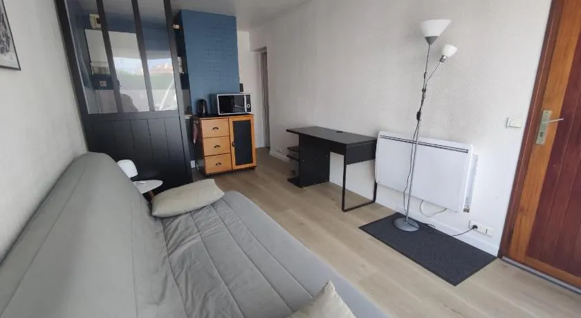 Studio AXEL entre plage et port de plaisance - Image 1