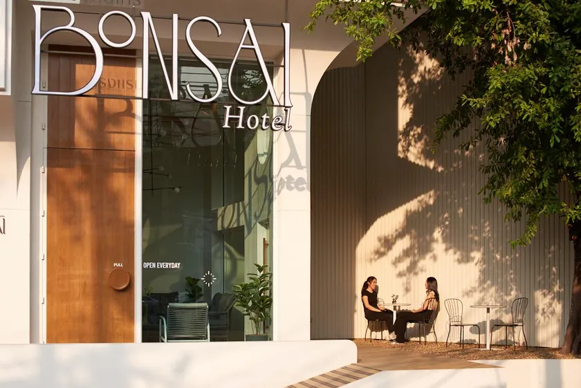 Bonsai Hotel Bangkok - Image 1