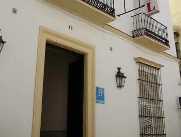 Nuevo Hotel - Image 1
