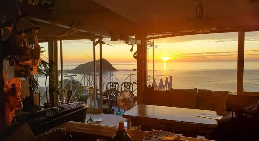 Ocean Home Guest House - Image 1