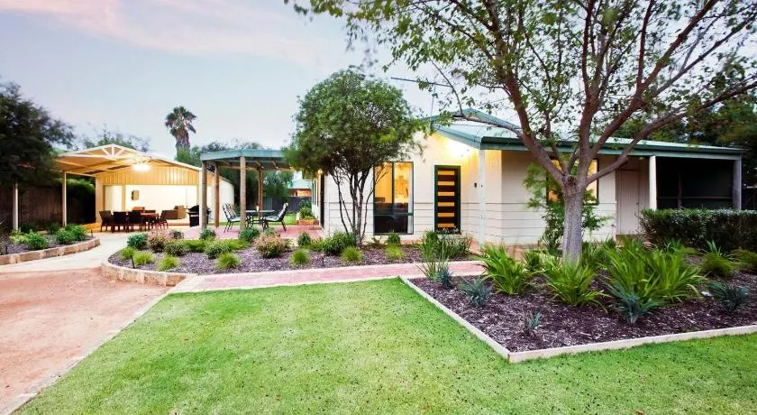 Cormorant Cottage - Garden Beach Abode with Game Room - Image 1