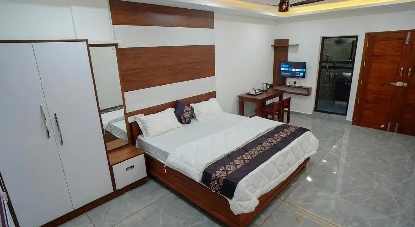 UNIVERSAL RESIDENCY - Image 1