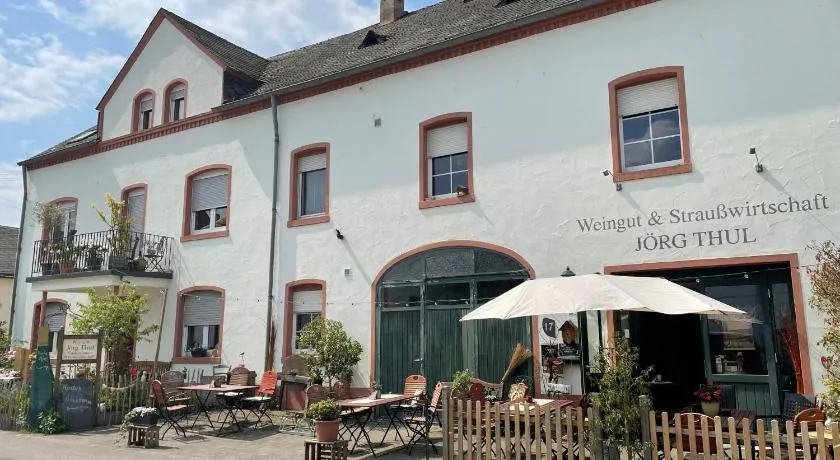 Weingut und Gästezimmer Jörg Thul - Image 1