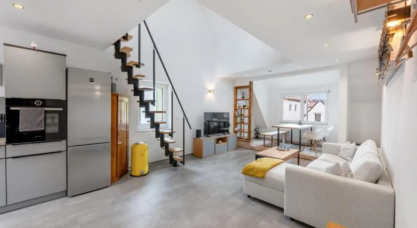 Modernes Loft am Rebberg im historischen Winzerhof - Image 1