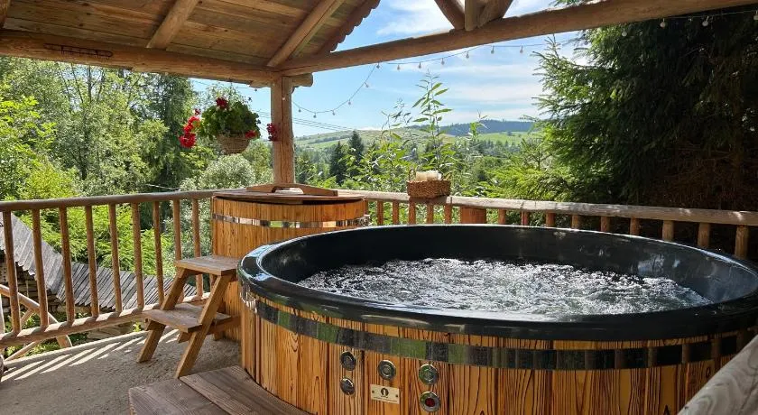 u Lucyny w Białce Tatrzańskiej- jacuzzi i sauna w ogrodzie - Image 1