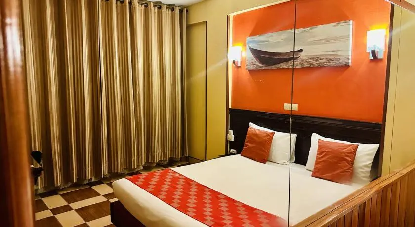 YAAHOT Hotel - Image 1