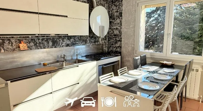 Family 3-Bedroom Apartment near MXP & Lake Maggiore - Parking - Image 1
