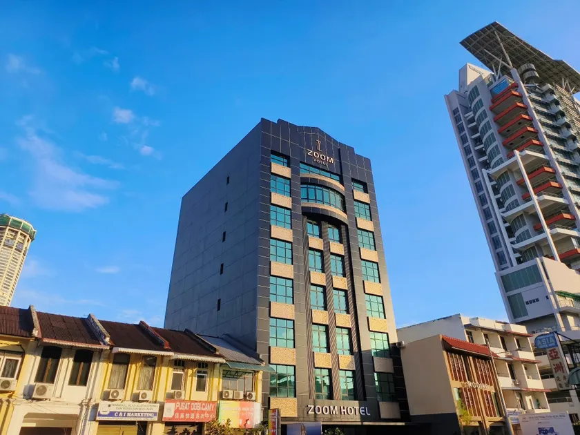ZOOM HOTEL  - Image 1