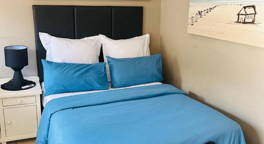 Cozy guest suite - Image 1