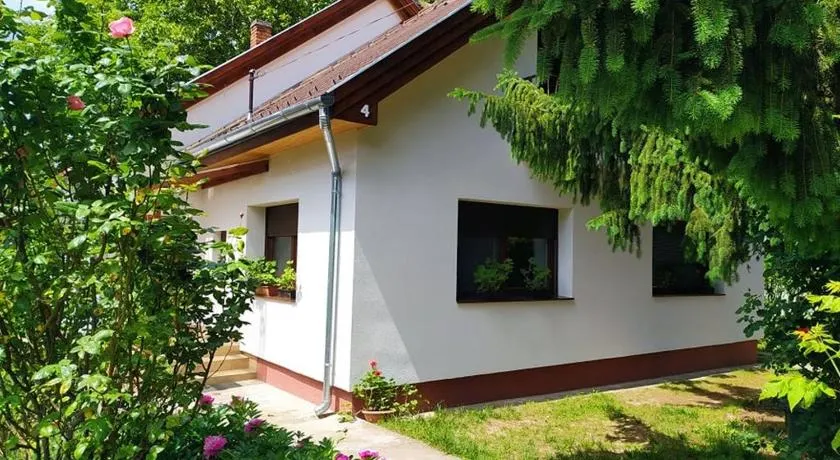 Dóra Apartman - Image 1