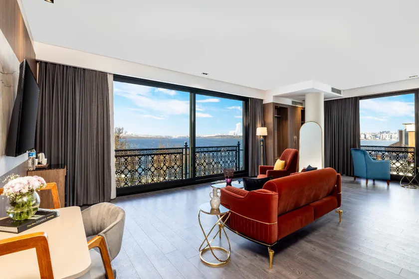 Ezkar Bathonea Art İstanbul Hotel - Image 1
