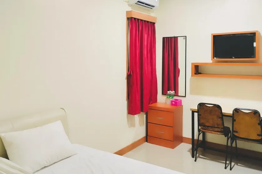 RedDoorz Near Tj Uban Bintan Utara - Image 1