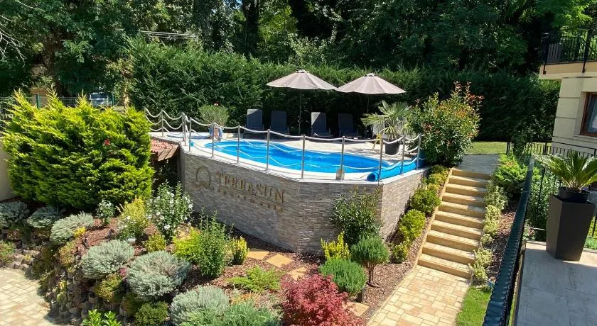 Terrasun Apartments - Image 1
