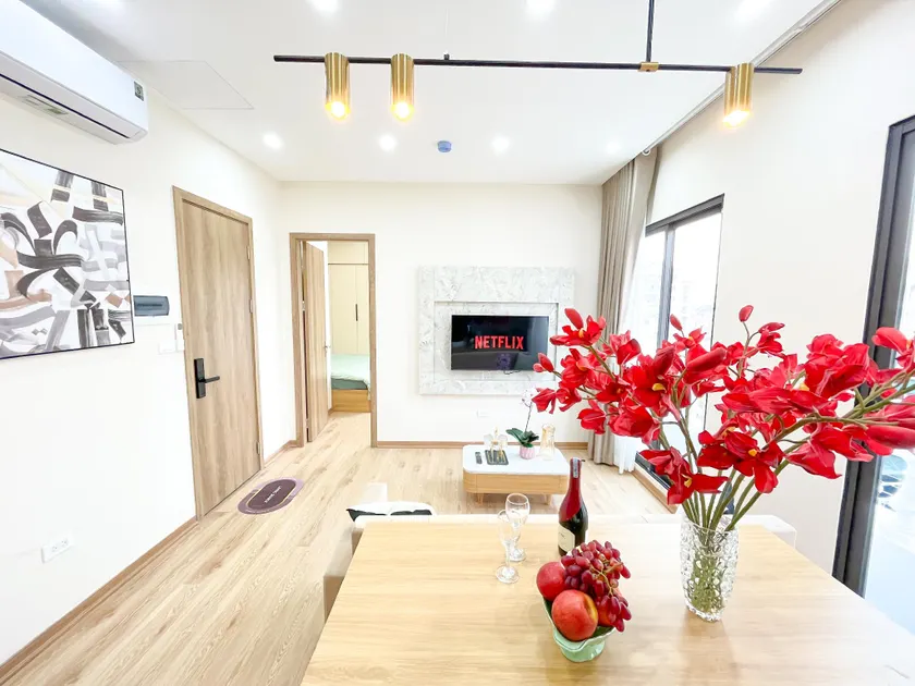 HanoPalais Hotel and Serviced Apartment Lạc Long Quân - Image 1