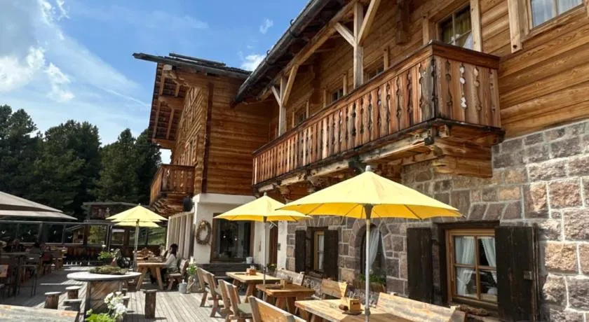 Chalet Resciesa Ortisei - Image 1