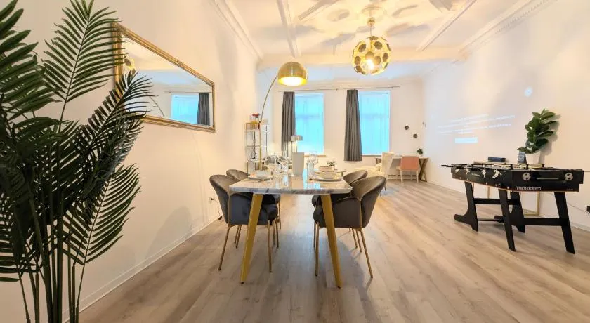 FILMAP-Apartments-Zentrale Lage-Boxspringbett-Beamer-Popcorn-gratis Parkplatz - Image 1