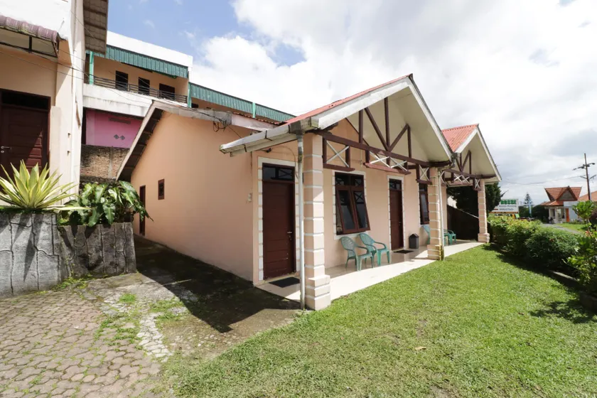 Villa Keluarga Bre Batunanggar - Image 1