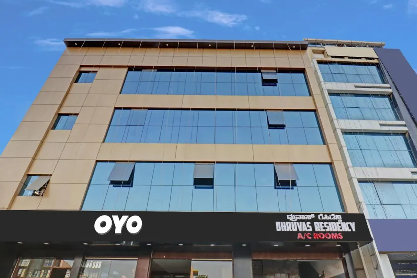 Hotel O by OYO Dhruvas Residency - Image 1