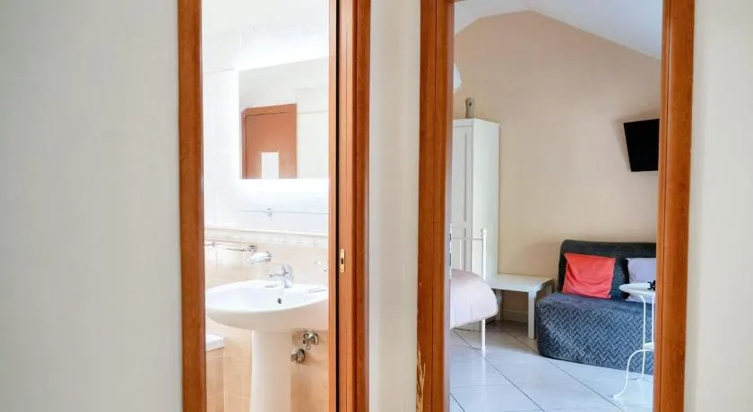 Comfortable apartment in Gragnano 45 m² with quiet balcony - Image 1